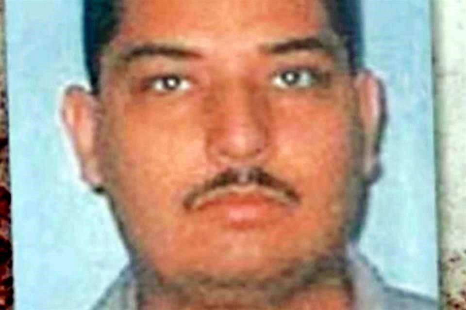 Juan Francisco Patrón Sánchez 'El H-2' nació en 1977 en La Noria, un pueblo localizado a unos minutos de Mazatlán, y era el jefe de un clan del que forman parte sus hermanos Jesús Ricardo y Juan Pablo, así como su hijo Yahir. 