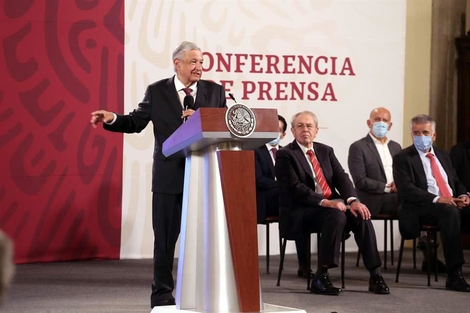 La directriz del Presidente es inusual dado que la Constitución considera que el Banxico es autónomo.