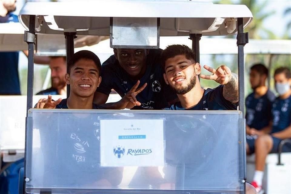 Ángel Zapata (izq.) y Shayr Mohamed serían las novedadesesta noche ante Mazatlán, luego de que ayer entrenaron con los titulares.