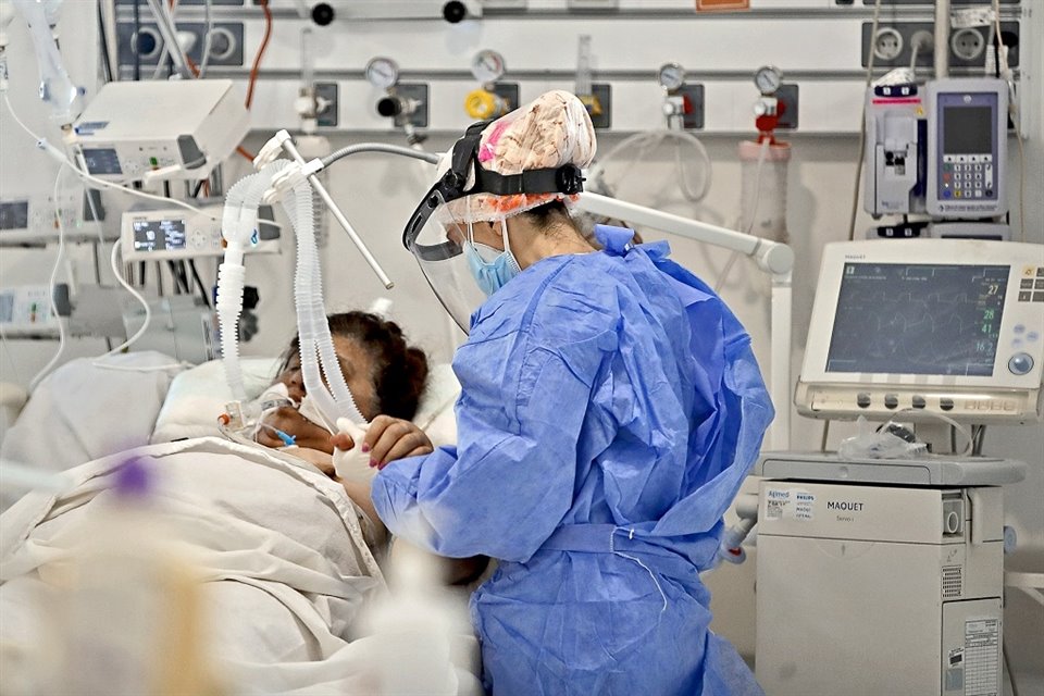La enfermedad tromboembólica venosa es la combinación de trombosis venosa profunda y embolia pulmonar.