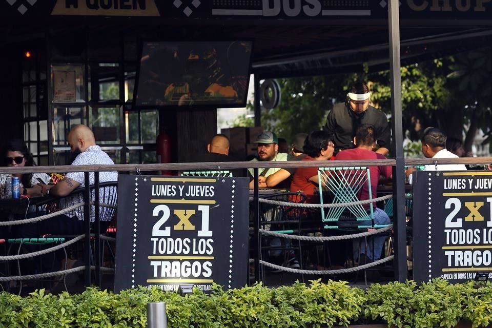Mientras que en Chapultepec, se observaron restaurantes con una cantidad importante de comensales.