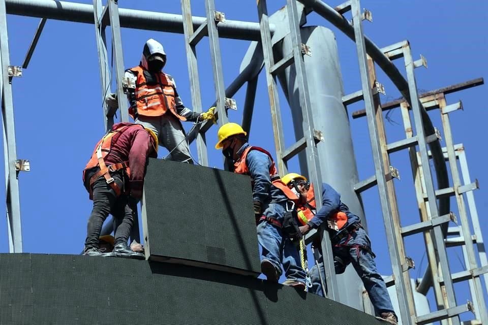 Dentro de las actividades secundarias, la construcción repuntó 11.20 por ciento en agosto, de acuerdo con el IGAE.