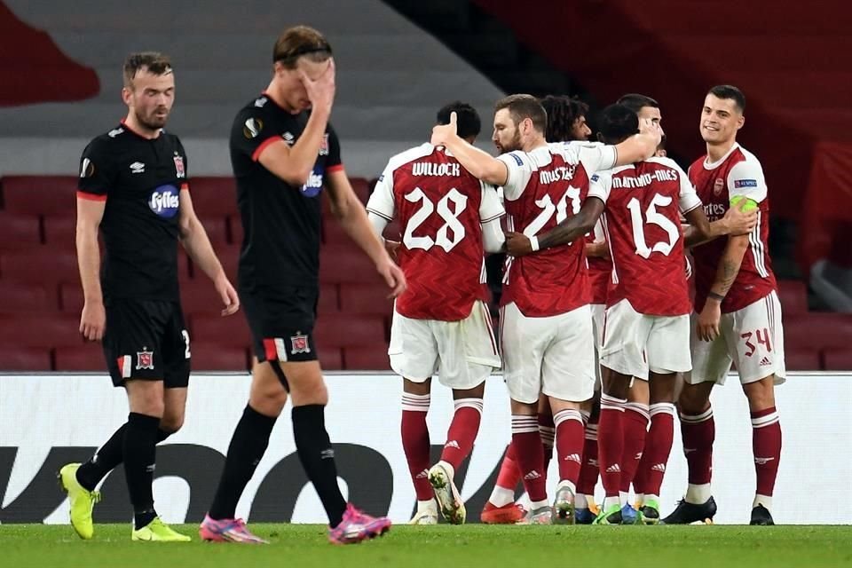 El conjunto inglés goleó con suplentes al modesto Dundalk.