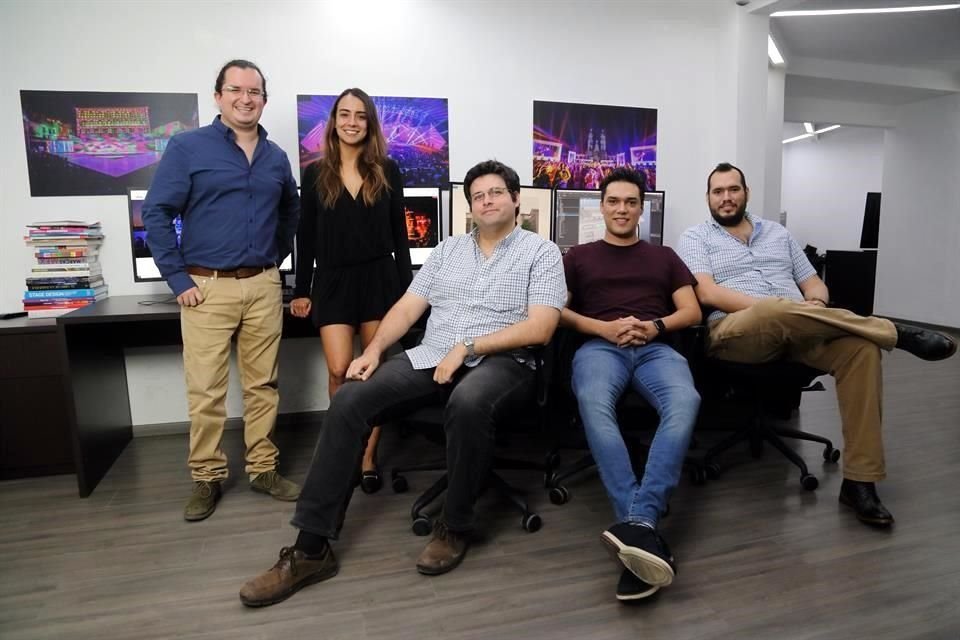 (De izq. a der.) Sergio Nuñez, Andrea Martínez, Arturo Gil Villarreal, Diego Ayala y Darío Moreno Ayala.