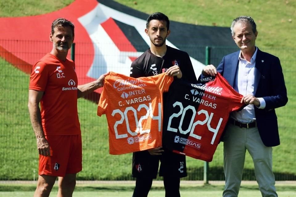 Camilo Vargas se dijo contento de haber extendido contrato con el Atlas.