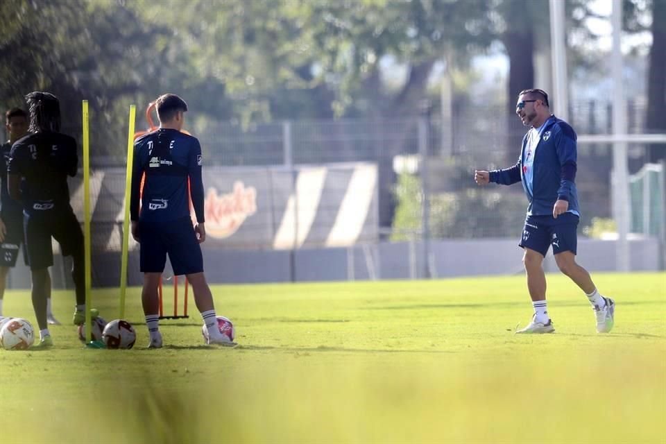 Antonio Mohamed le dio reconocimiento a sus jugadores por el repunte en el torneo.