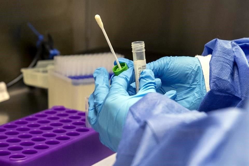 La SSJ reportó que casos activos de coronavirus en Jalisco pasaron de 4 mil 523 a 4 mil 360, durante las últimas 24 horas.
