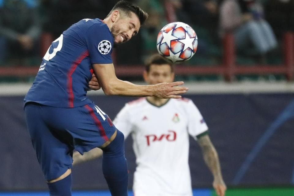 Héctor Herrera cometió un penal para el empate del equipo ruso.