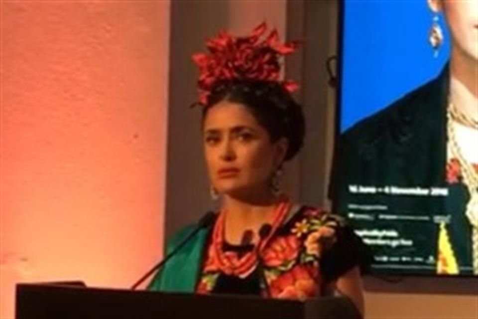 La exhibición se presenta en el Museo Victoria y Alberto de Londres.