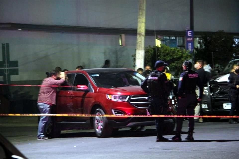 Los hombres fueron trasladados a Cruz Verde en  dos vehículos particulares y fallecieron antes de ingresar.