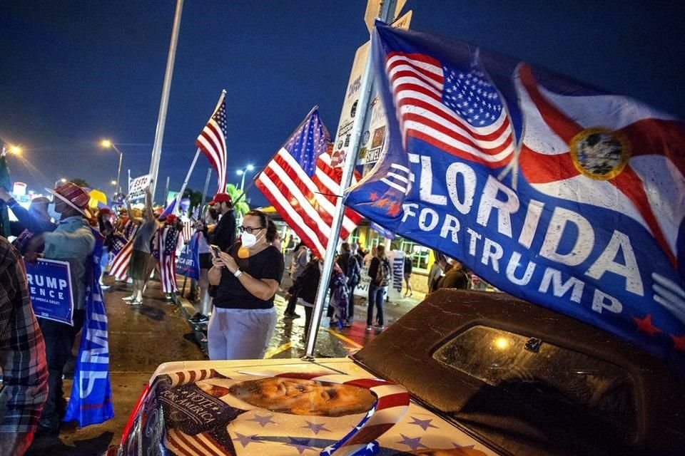 Manifestantes salieron a las calles de Florida para alegar un fraude.