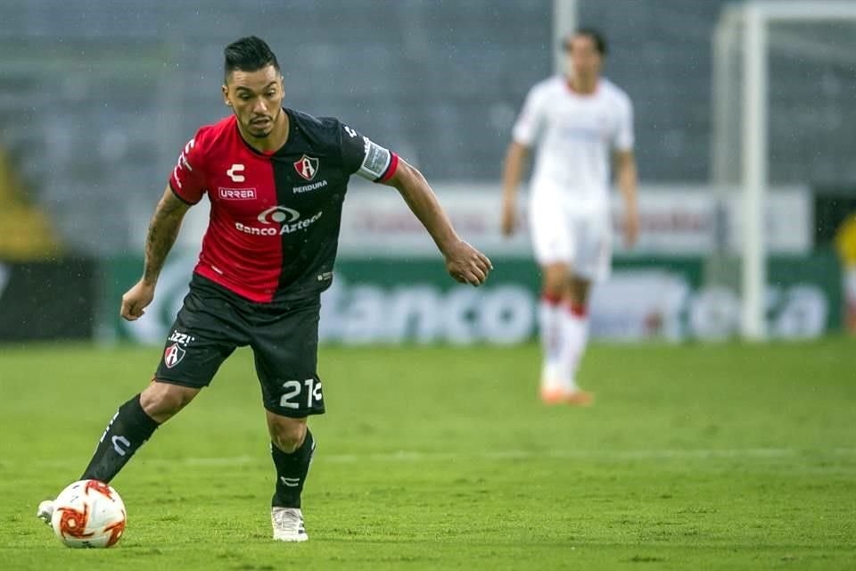 Lorenzo Reyes publicó en Instagram un mensaje despidiéndose del equipo.