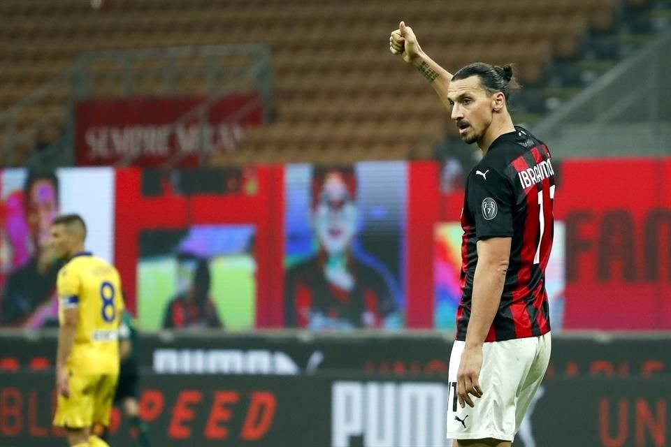 El Milán remontó un 2-0 en contra para terminar 2-2 ante el Verona.