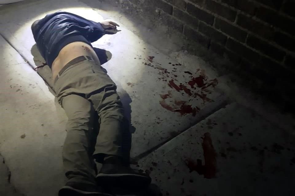 Por la madrugada, un hombre fue asesinado a golpes en la Colonia Ejidos de San Agustín, en Neza.
