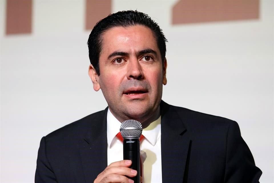 Javier Juárez Mojica, comisionado del IFT, destacó la regulación asimétrica impuesta por el regulador a América Móvil y a Televisa por ser agentes preponderantes.