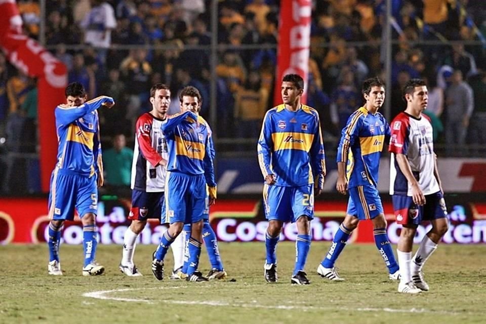 En el Apertura 2008, Tigres cayó en Cuartos de Final ante Atlante.
