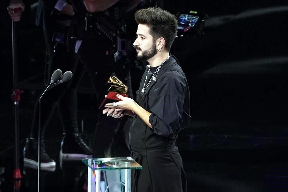 Camilo fue el ganador por la categoría 'Mejor Canción Pop', con su tema 'Tutu'