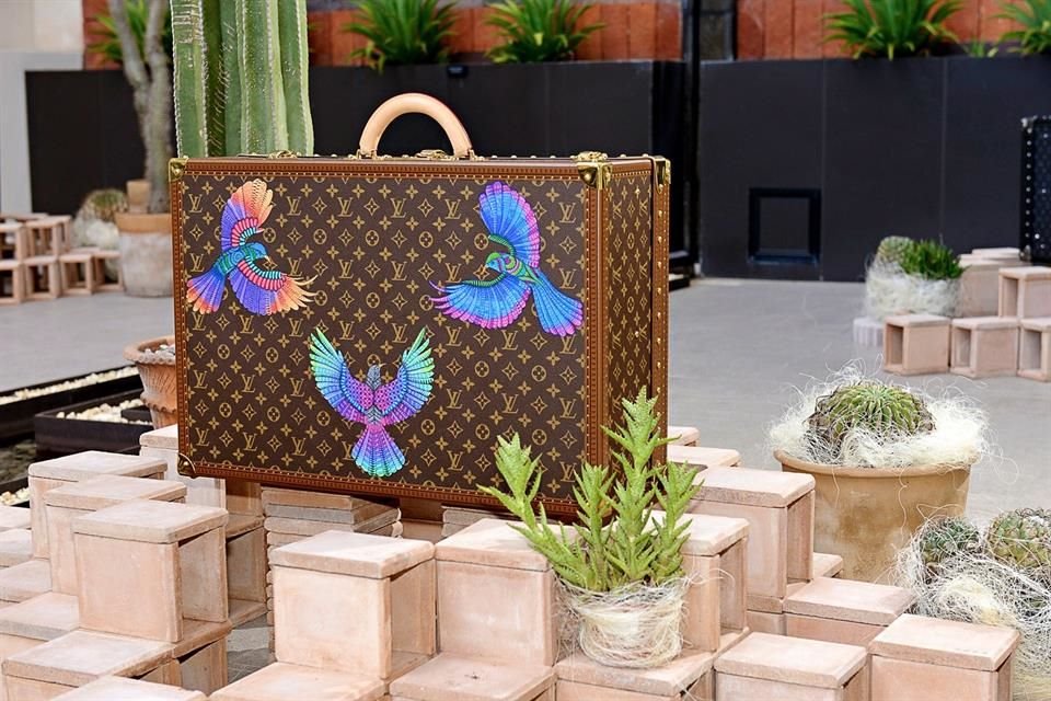 Louis Vuitton lanza primera colección intervenida por artesanos