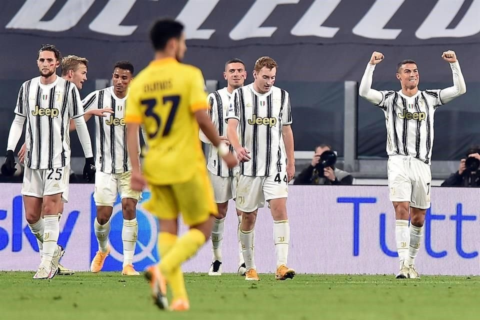 Ronaldo alcanzó a Zlatan como máximo goleador de la temporada en la Serie A.