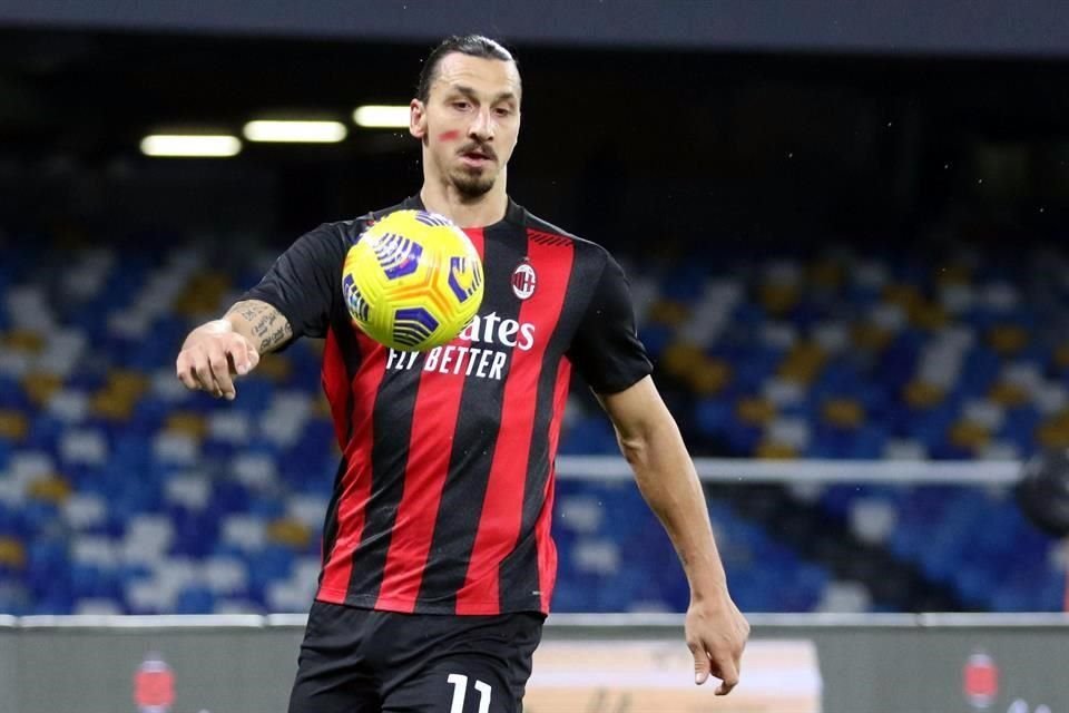 Zlatan Ibrahimovic es el goleador del Milán a sus 38 años.