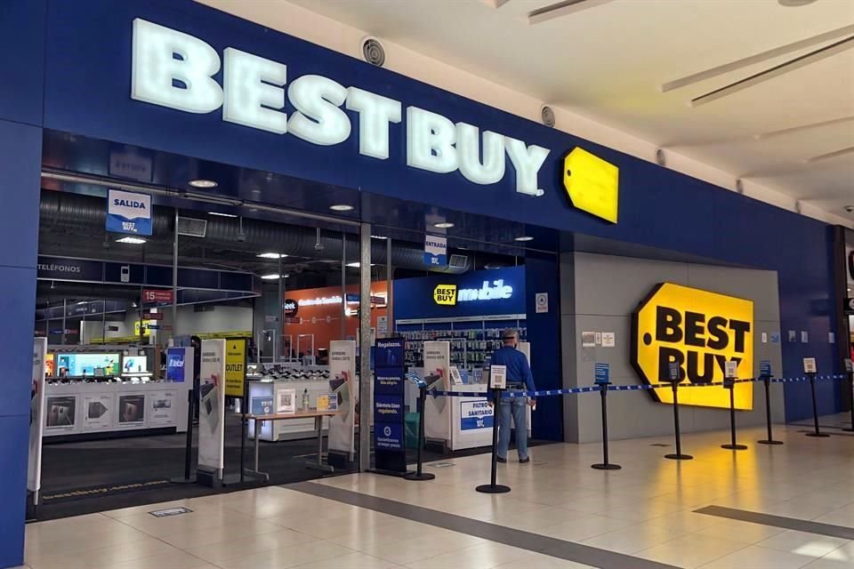 Best Buy dijo que el cierre está relacionado con la crisis que ha traído la pandemia.