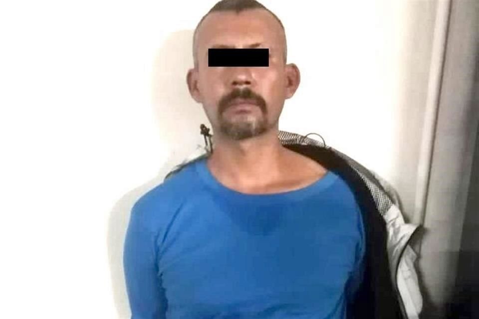 En una moto llegaron dos delincuentes y uno lo encañonó y le exigió el dinero.