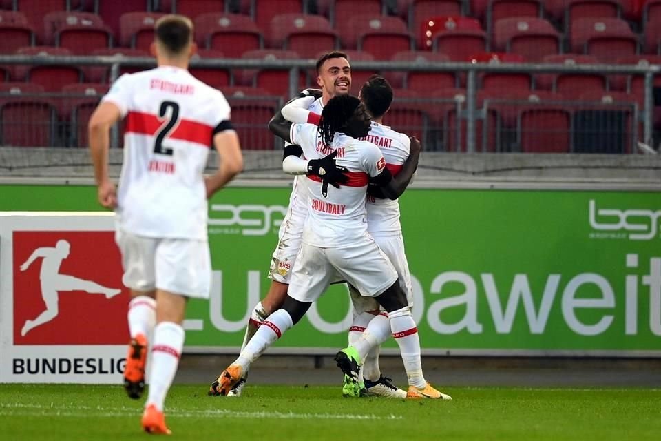 Stuttgart marcó el 2-1 por conducto de Philipp Foerster, pero el VAR invalidó el gol.