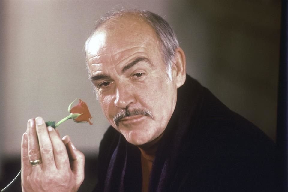 Sean Connery murió a causa de una neumonía e insuficiencia cardíaca, según su certificado de defunción.