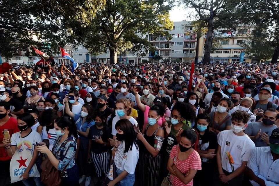 Bajo el título 'Tángana en el Trillo. Jóvenes por la democracia socialista', el evento contó con sesiones de música en directo, discursos de jóvenes comunistas y lectura de poesía