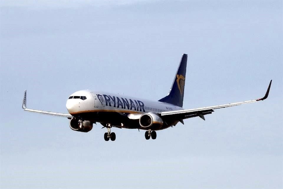 Ryanair dijo que ha vuelto a depositar su confianza en la familia Boeing 737 y está construyendo su futura flota con este pedido en firme ampliado.