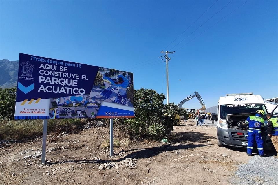 Ante el Gobernador, que ayer ordenó nuevas restricciones de actividades los fines de semana, el Alcalde Héctor Castillo dijo que intentan ver hacia adelante y alistar nueva infraestructura.
