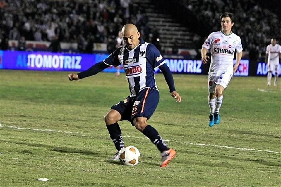 Suazo marcó el 3-0 en una gran jugada con Walter Ayoví. El gol valió el cuarto título del Monterrey.