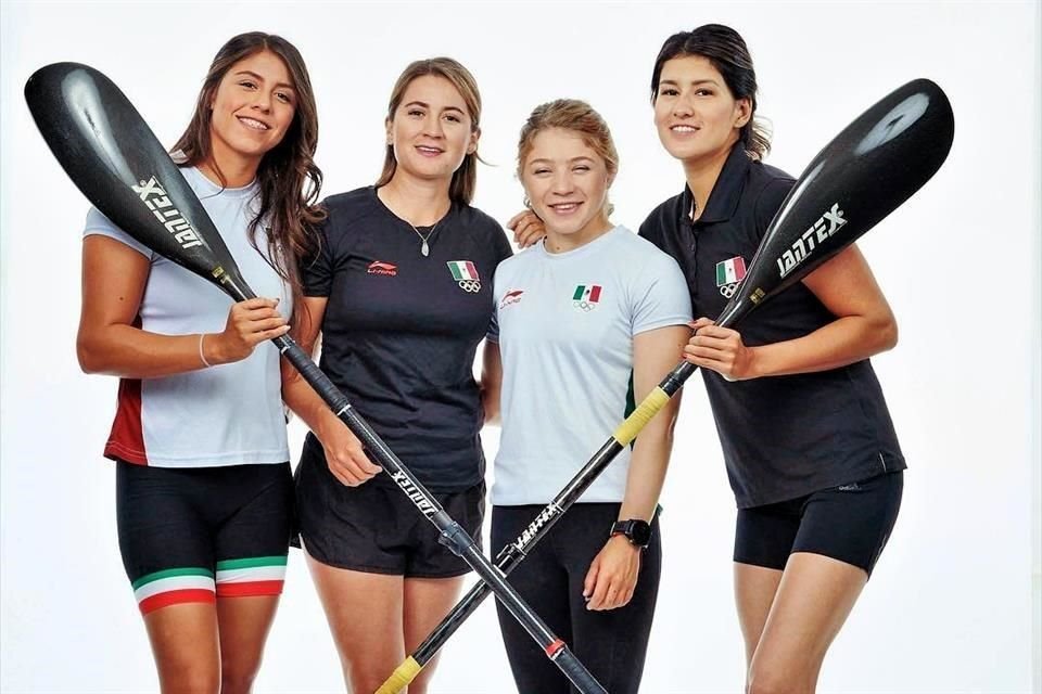 Brenda Gutiérrez, Maricela Montemayor, Beatriz Briones y Karina Alanís.