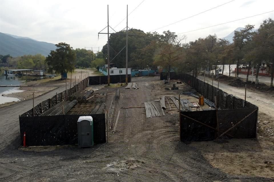 Además, apenas van levantar algunos castillos para los pilotes del malecón.