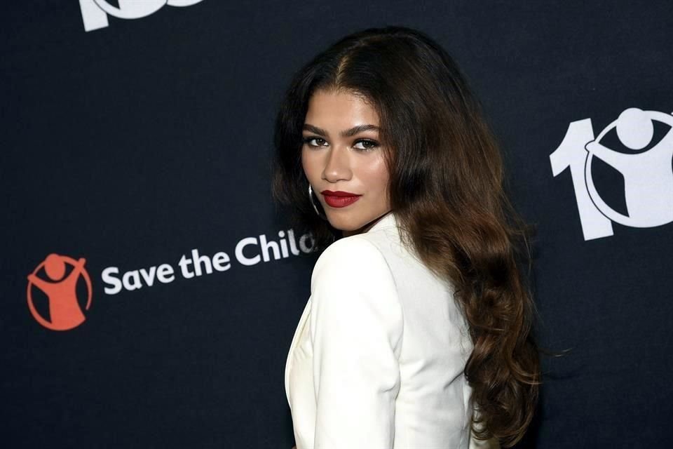 Zendaya es la nueva imagen de la firma Valentino.