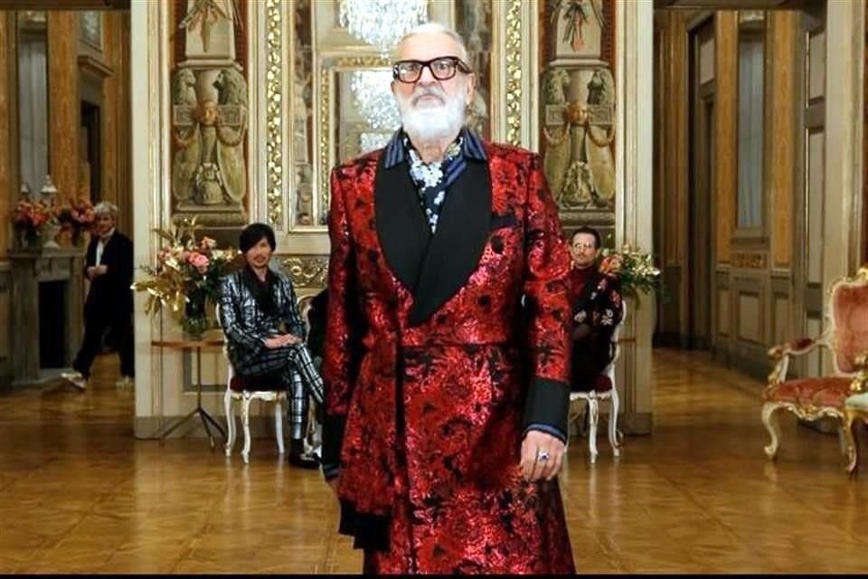 Dolce&Gabbana  presentó su nueva colección masculina, la Alta Sartoria, una colección barroca y elegante.