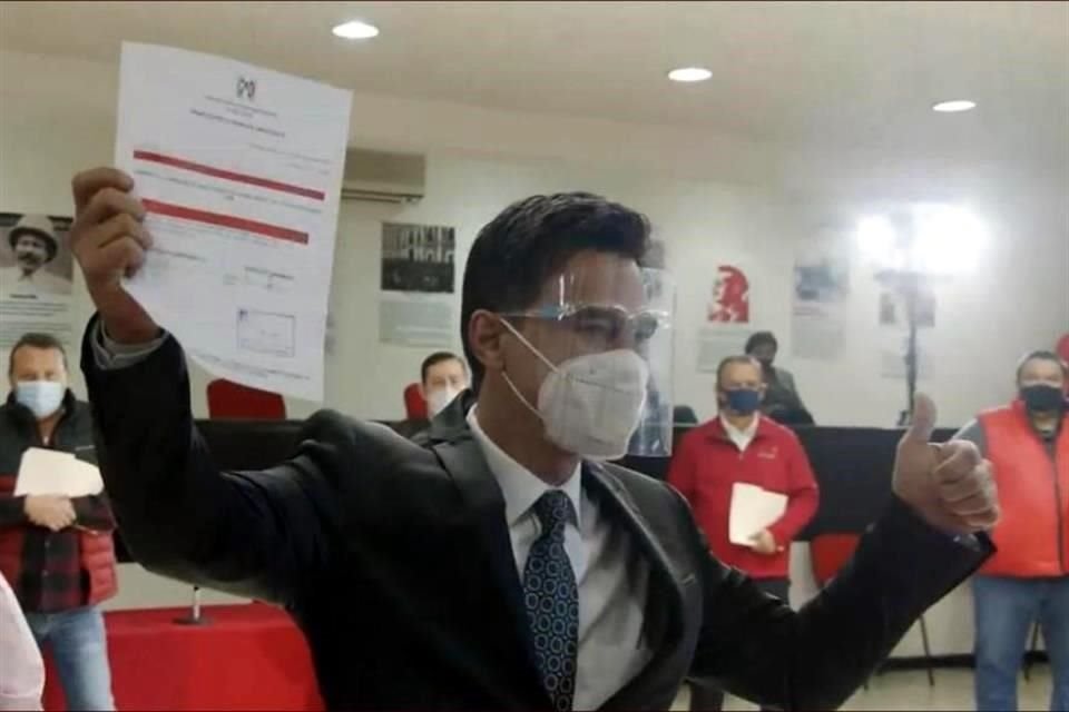 En entrevista, el ex candidato del Partido del Trabajo dijo que el PRI le ofreció una candidatura ciudadana y por eso aceptó.
