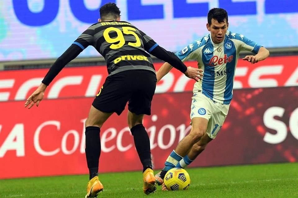 Hirving Lozano lució en el partido pero no evitó la derrota.