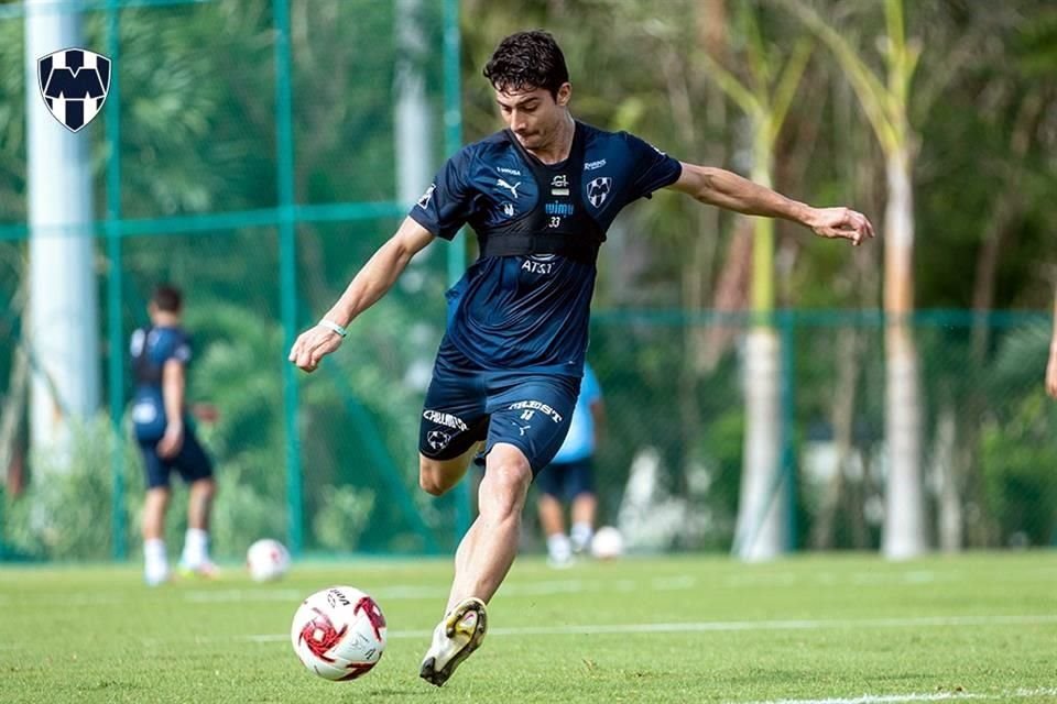 El lateral está feliz con Rayados.