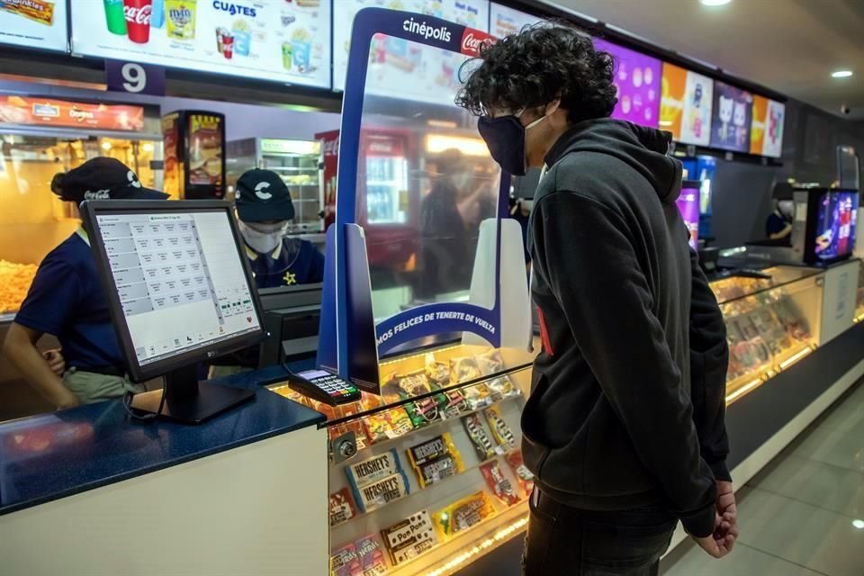 Las salas de cine en la zona metropolitana, autocinemas, teatros y otros recintos dejarán de operar debido a la contingencia de la Covid-19.