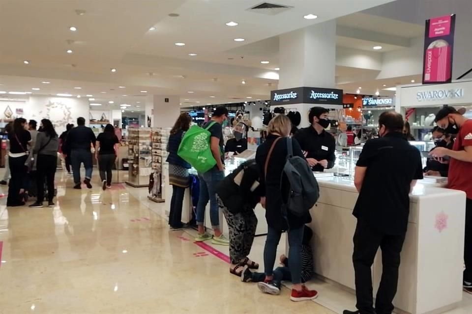 Así lució una tienda departamental en Parque Delta durante la tarde.