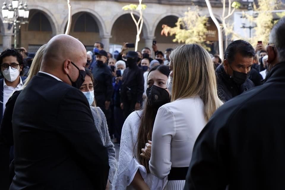 Enrique Alfaro aseguró que más allá de las diferencias políticas, Aristóteles era su amigo y se comprometió a buscar a los responsables de su homicidio.