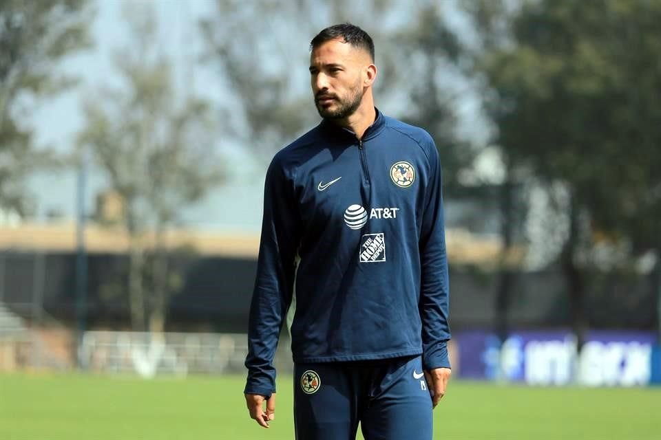 A Emanuel Aguilera se le terminó el contrato con las Águilas, y se duda que pueda continuar el Coapa.
