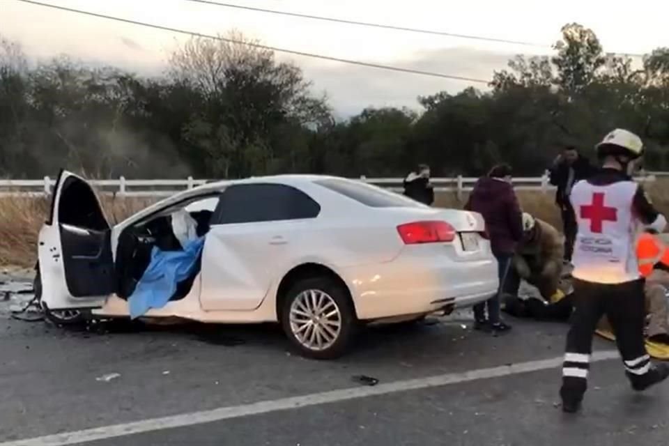 El percance fue reportado a las 7:00 horas sobre el kilómetro 215, en Montemorelos.