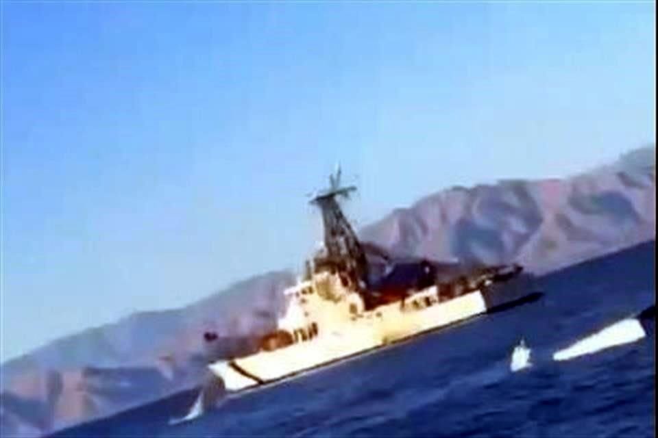 Un video publicado por pobladores de San Felipe en redes sociales muestra los restos de una panga, partida en dos.