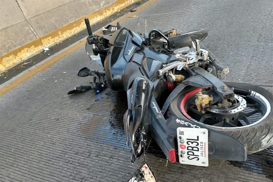 El accidente ocasionó que se cerrara la vialidad.
