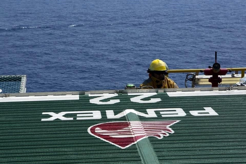 Las instalaciones costa afuera han sido un foco de infección en Pemex.