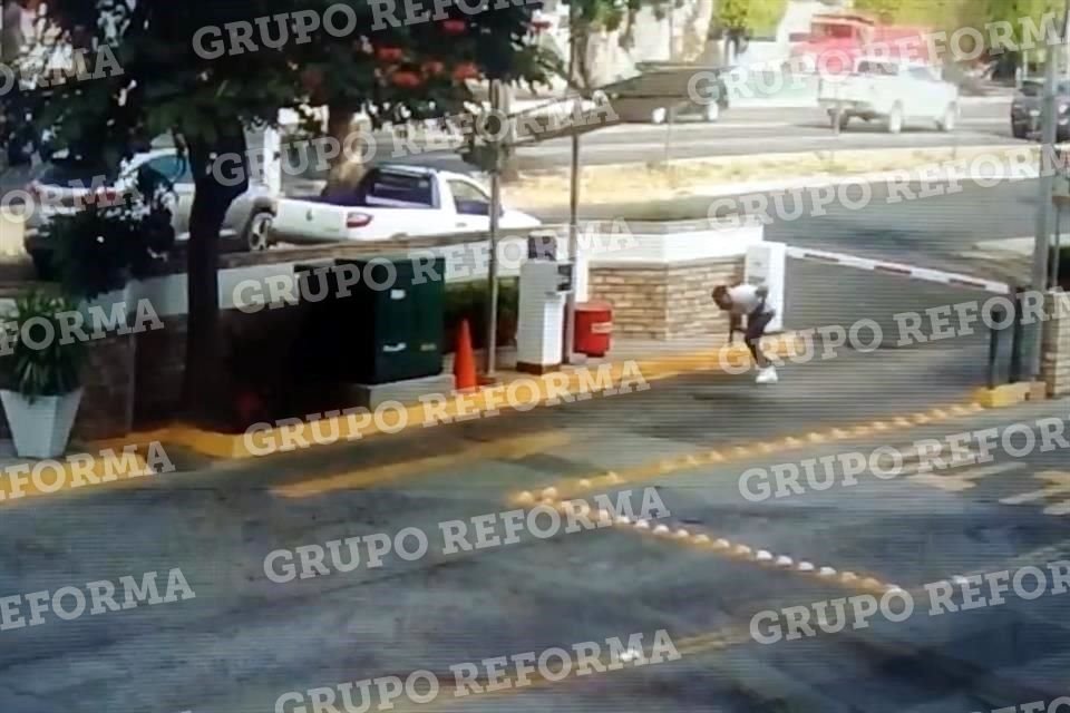El hombre fue llevado con vida al puesto de soccorros, pero falleció en el lugar.