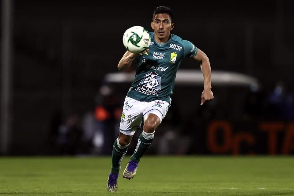 Ángel Mena, goleador del León el torneo pasado, no viene con el equipo.