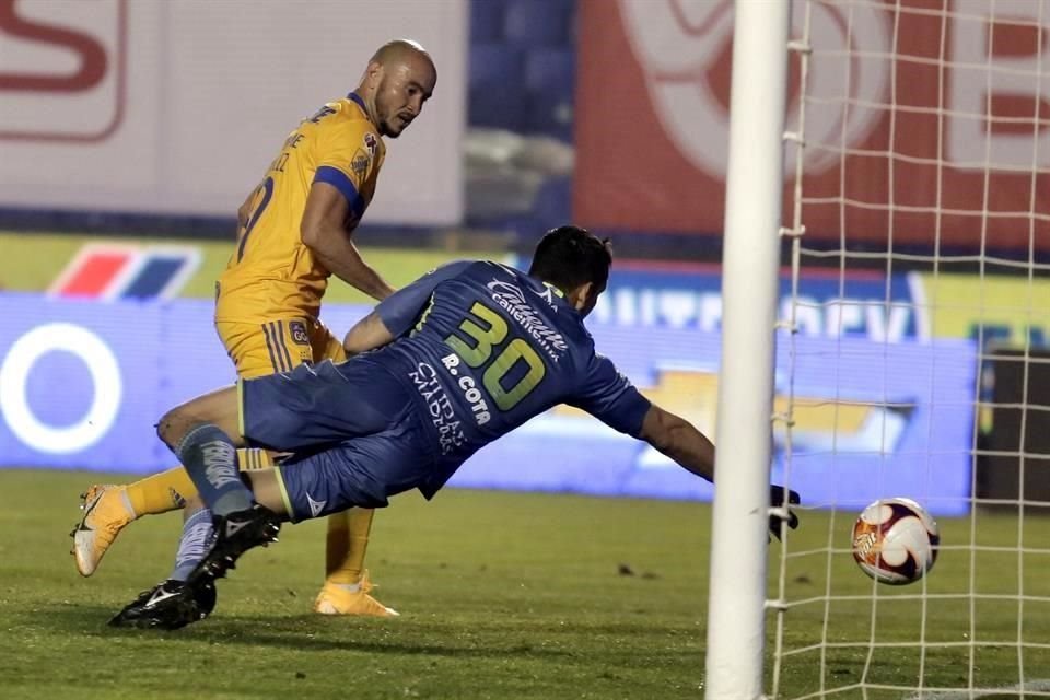 Carlos González marcó su primer gol como tigre.